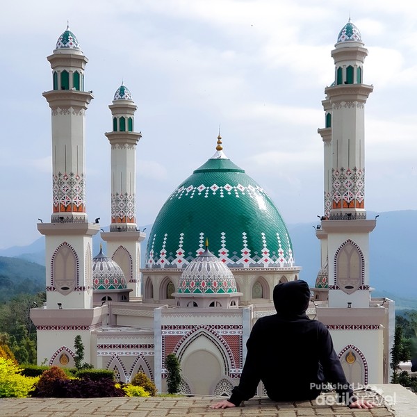 Masjid Nur Amin: Santai Beribadah di Tengah Kesibukan Cilacap